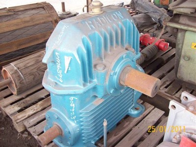 EXCELLENT CONDITION RADICON WORM GEAR BOXES FOR SALE IN DUBAI.